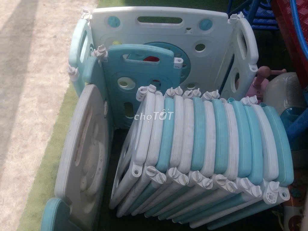 Vây cũi cho bé Nhựa 1m8x2m Đã sử dụng. Mua bán Mẹ và bé tại Thành phố Dĩ An Bình Dương được đăng bởi Van Dong hình 1