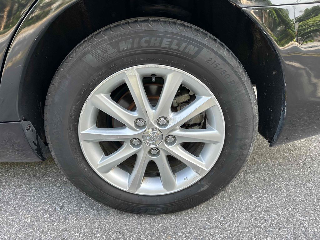 Toyota Camry 2010 2.4G - 150000 km Đen Siêu Mới. Mua bán Ô tô tại Quận Cầu Giấy Hà Nội được đăng bởi Vũ Kiên hình 17