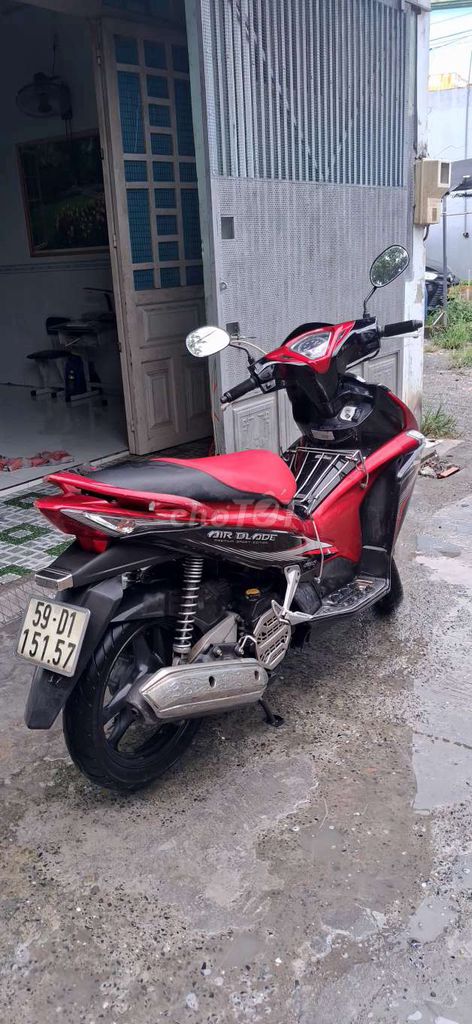 Honda Air Blade 110 FI 2011, красно-черный, пробег 73986 км