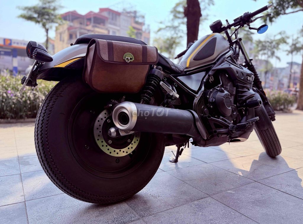 Honda Rebel 500 ABS 2018 Xám vàng. Mua bán Xe máy tại Quận Hoàng Mai Hà Nội được đăng bởi Trần Long hình 3