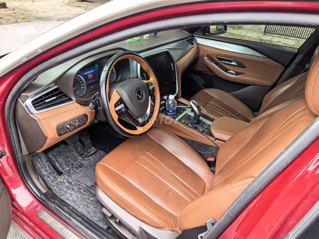 VinFast Lux A Premium 2021 Белый Автомат 5 мест
