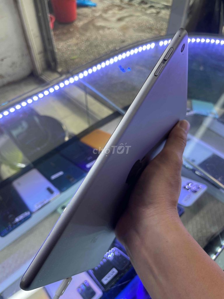 Ipad Mini 4 128gb. Mua bán Máy tính bảng tại Quận 4 Tp Hồ Chí Minh được đăng bởi Tuấn hình 5