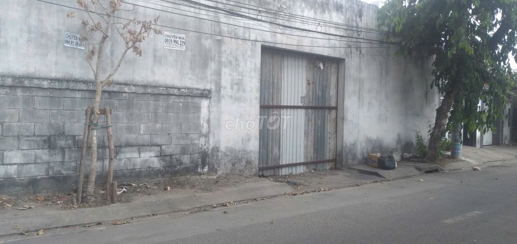 ĐẤT GÓC HAI MẶT TIỀN THOÁNG ĐẸP