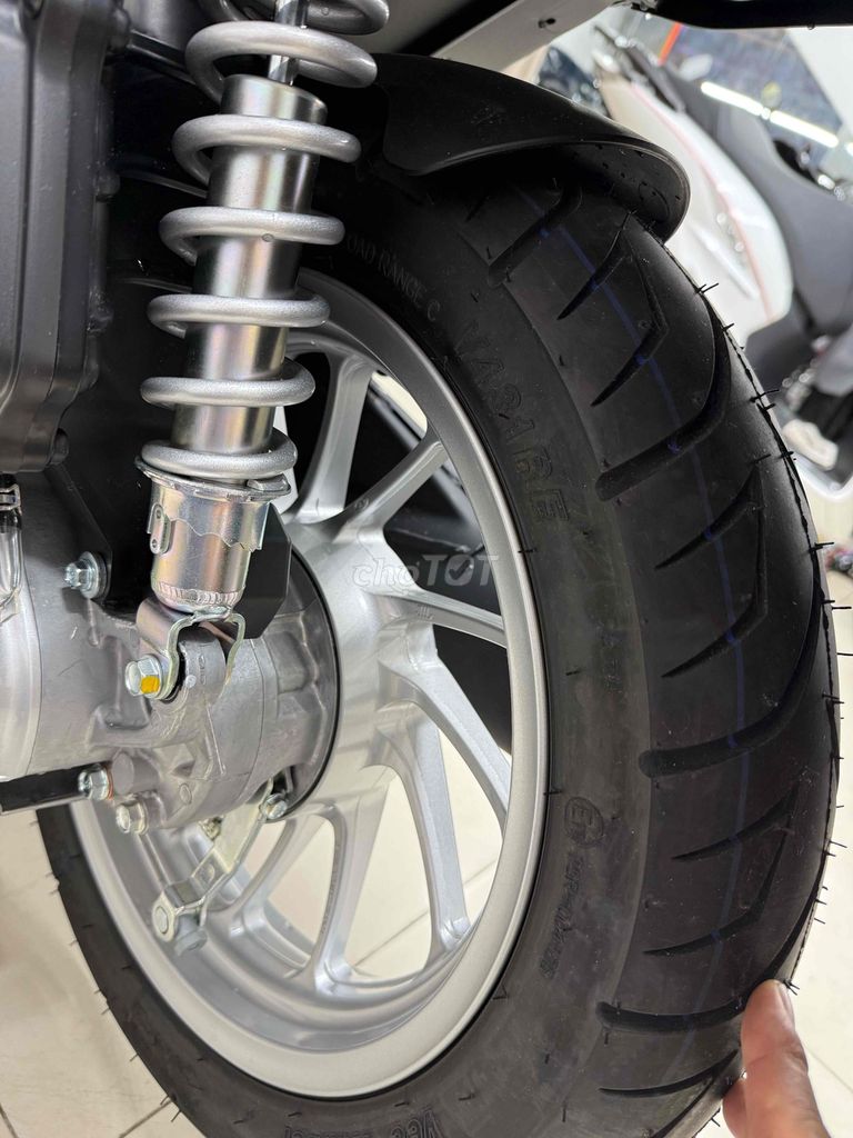 SH mode vừa bấm biển xong mới 100%. Mua bán Xe máy tại Quận Thanh Khê Đà Nẵng được đăng bởi THẾ MẪN CHUYÊN XE LƯỚT CÓ BÁN TRẢ GÓP  hình 5