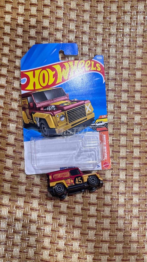 Xe mô hình Hot Wheels Đỏ, vàng không trầy xước. Mua bán Sở thích khác tại Quận Bình Thạnh Tp Hồ Chí Minh được đăng bởi Phan Thiên Khang hình 1