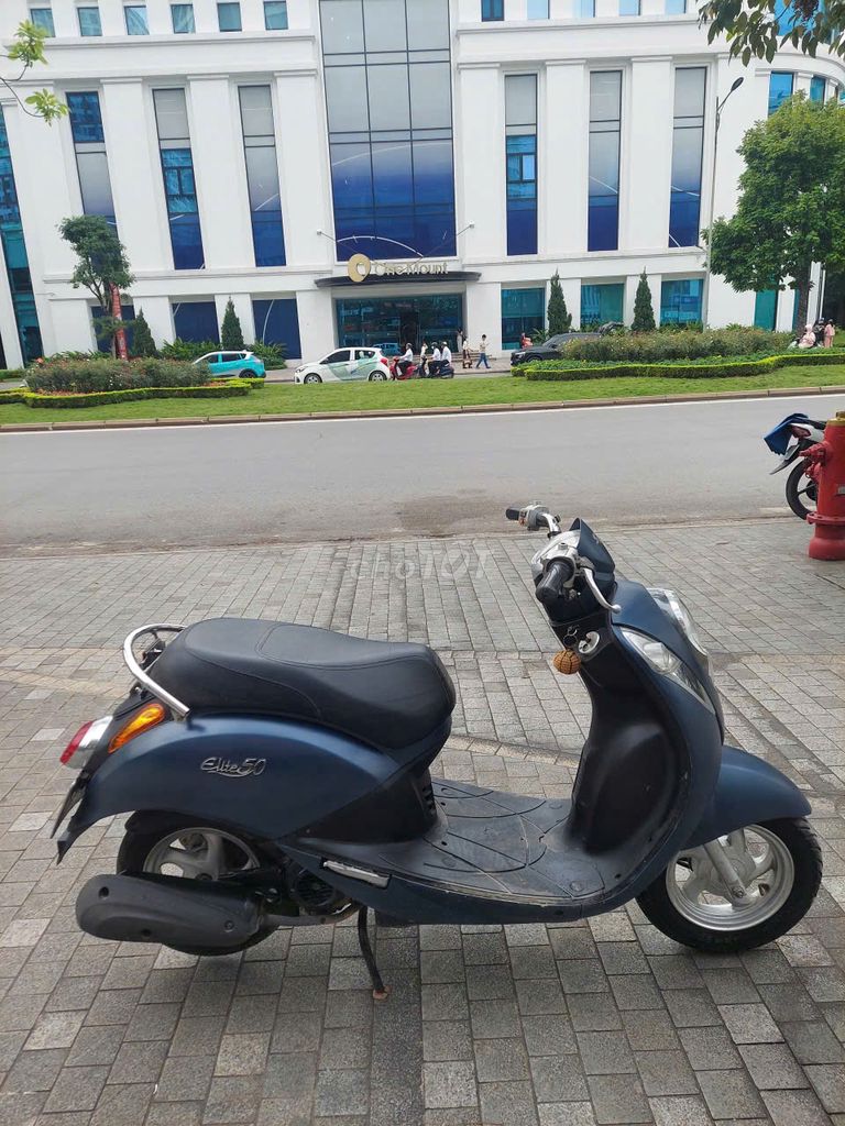 Bán e Hon da Elit 50cc mầu xanh. Mua bán Xe máy tại Quận Hoàng Mai Hà Nội được đăng bởi Xúy hình 8
