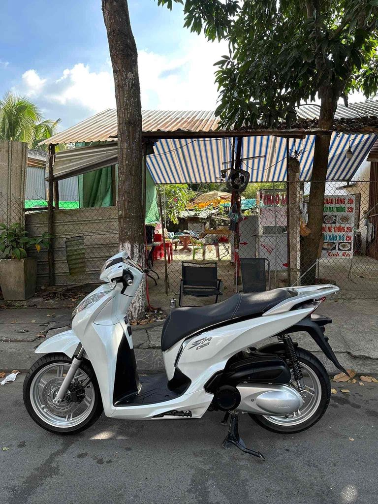 SH300i 2019 chữ T 1 chủ xe chuẩn nguyên rin. Mua bán Xe máy tại Quận Cái Răng Cần Thơ được đăng bởi Cửa Hàng Xe Máy Quang Sang hình 14