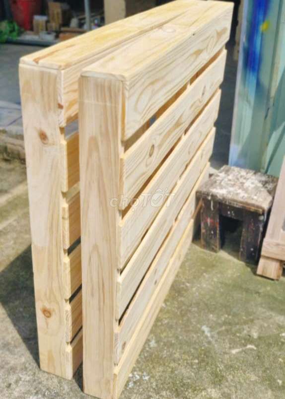 Giường pallet Gỗ thông Vàng gỗ 20cm. Mua bán Giường, chăn ga gối nệm tại Quận 12 Tp Hồ Chí Minh được đăng bởi Thanh ngoc hình 1
