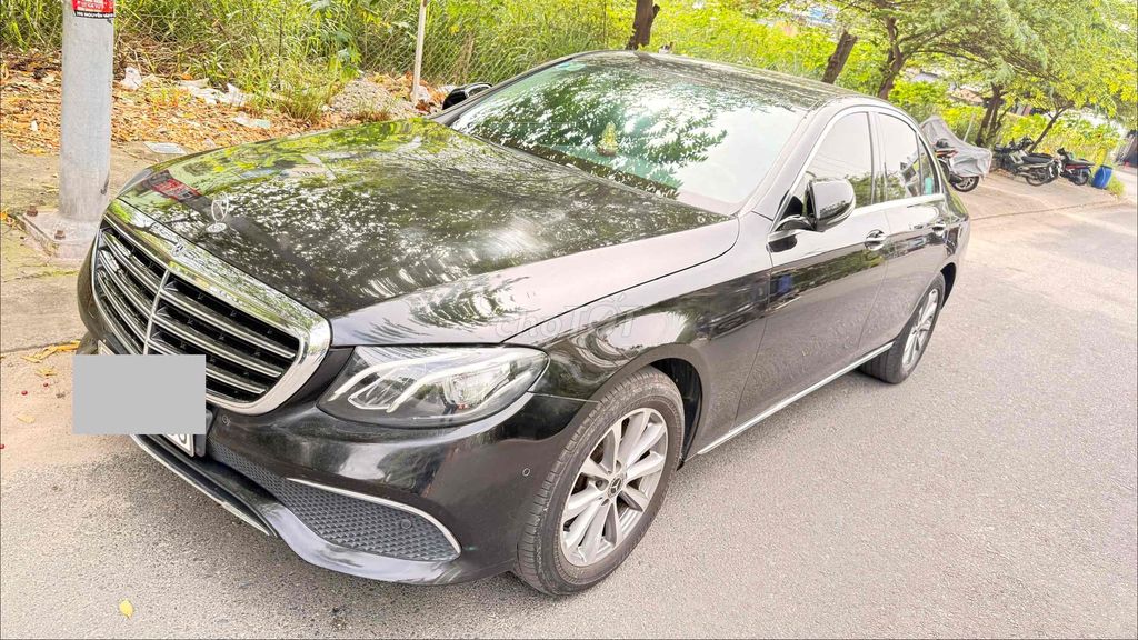 Mercedes Benz E Class 2019 E200 - 119000 km. Mua bán Ô tô tại Quận 12 Tp Hồ Chí Minh được đăng bởi Lê Trung Chính hình 4