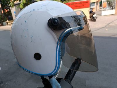 Mũ bảo hiểm 3/4 màu trắng cho cả nam và nữ