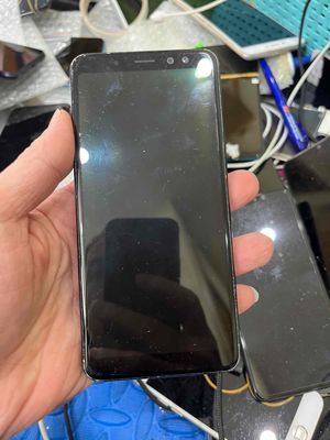 Cần bán Xác Samsung A8 2018 zin hỏng màn. Mua bán Điện thoại tại Quận Hà Đông Hà Nội được đăng bởi Hùng Mạnh Mobile
