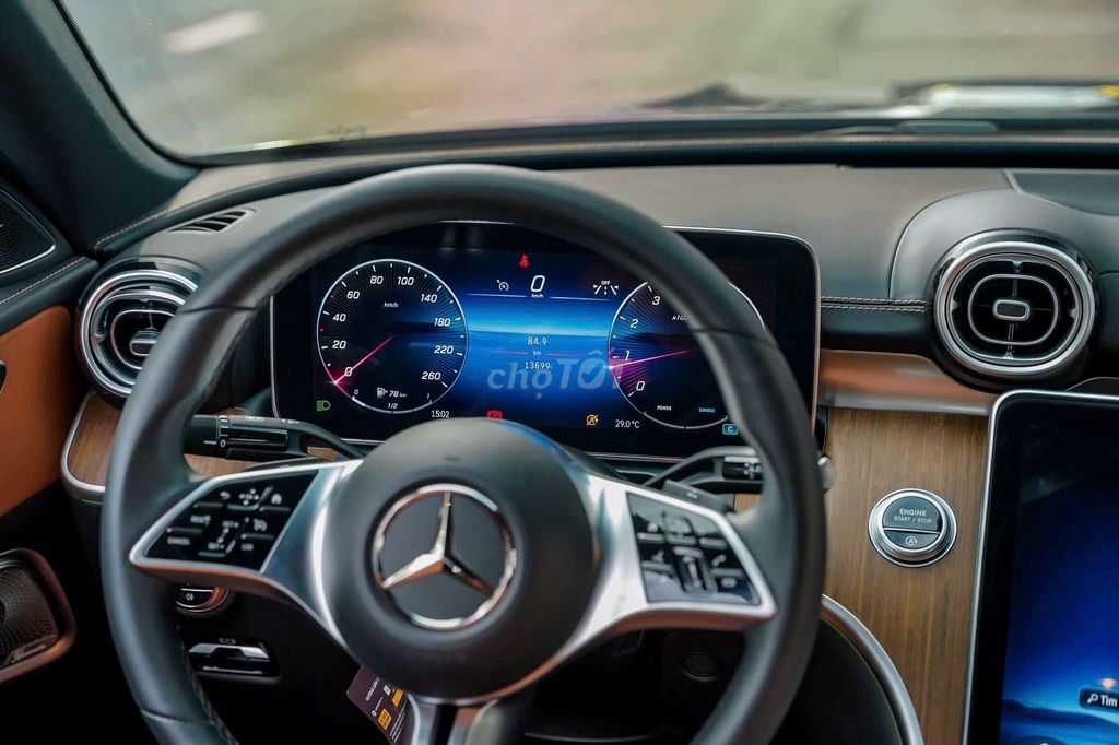 Mercedes C200 Avantgarde Plus siêu lướt 13.000km. Mua bán Ô tô tại Quận 7 Tp Hồ Chí Minh được đăng bởi Hoàn Lee Xe Lướt hình 14