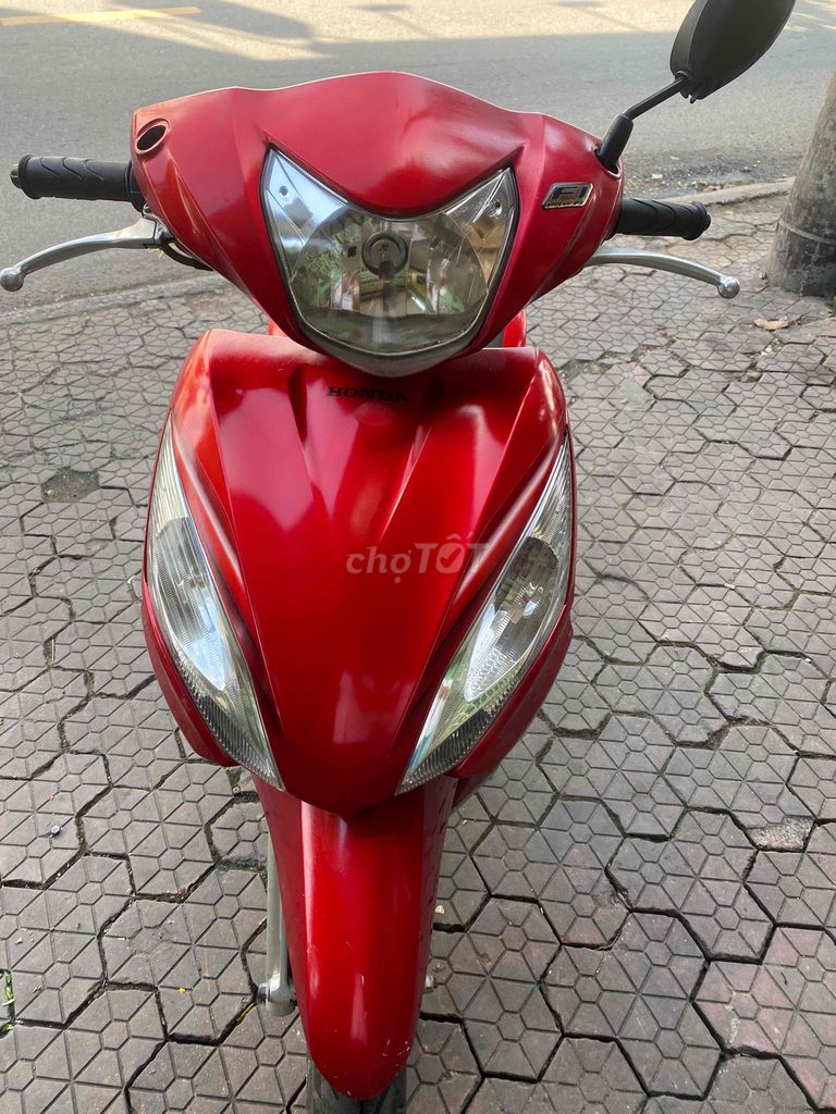 Honda Vision màu Đỏ. Mua bán Xe máy tại Quận 7 Tp Hồ Chí Minh được đăng bởi thanh xuân hình 1