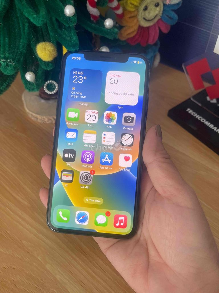 iphone XS 256G .Máy zin màn đẹp ,bị nứt chút lưng