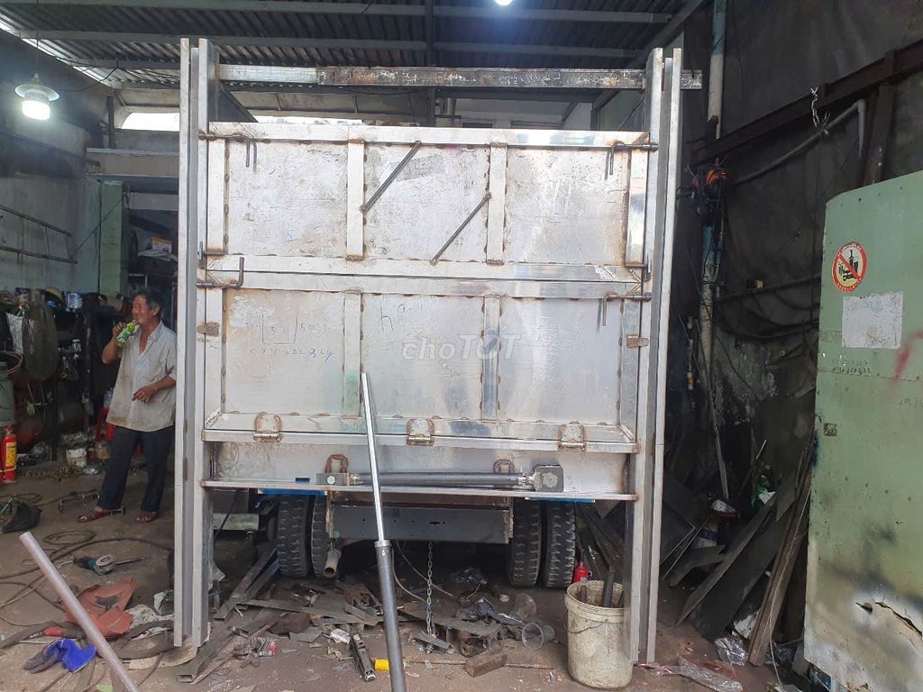 BÁN XE CHỞ RÁC KIA K165 đời 2016 tải chở 1.9 tấn. Mua bán Phương tiện khác tại Quận 12 Tp Hồ Chí Minh được đăng bởi Siêu thị xe chuyên dụng hình 7