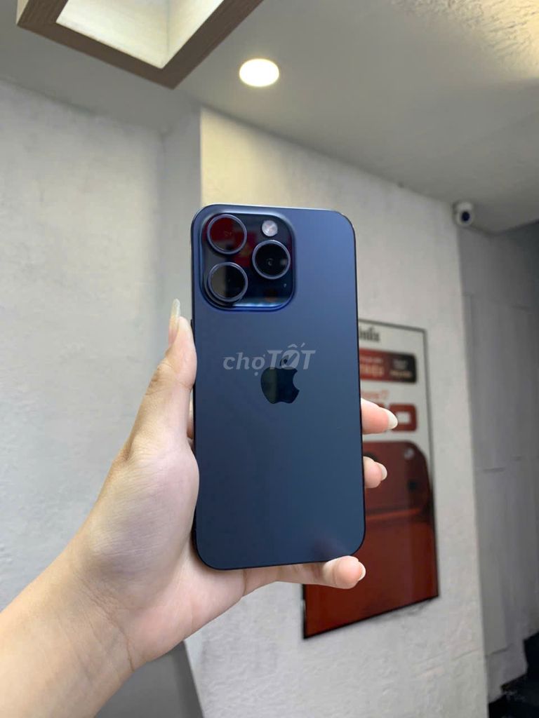 Quận 1 Bán iPhone 15 Pro Xanh VNA Pin 100. Mua bán Điện thoại tại Quận 1 Tp Hồ Chí Minh được đăng bởi Bùi Minh Trí hình 1