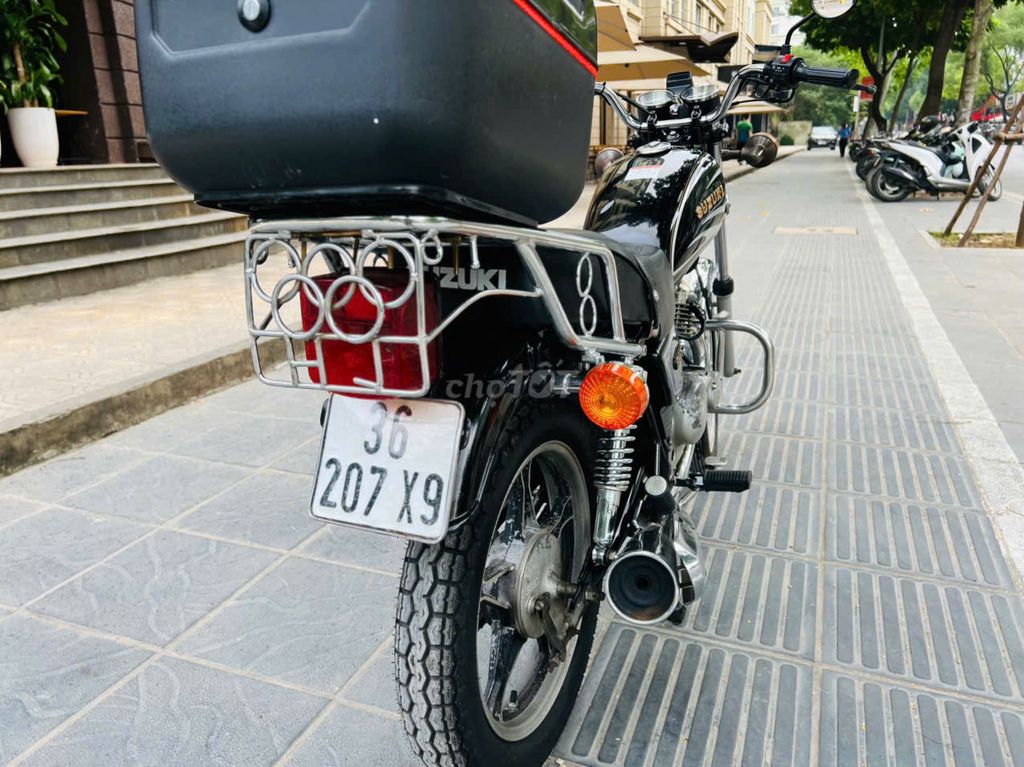 Xe máy Suzuki GN125 màu đen, dùng xăng. Mua bán Xe máy tại Quận Nam Từ Liêm Hà Nội được đăng bởi MAI HÒA hình 3