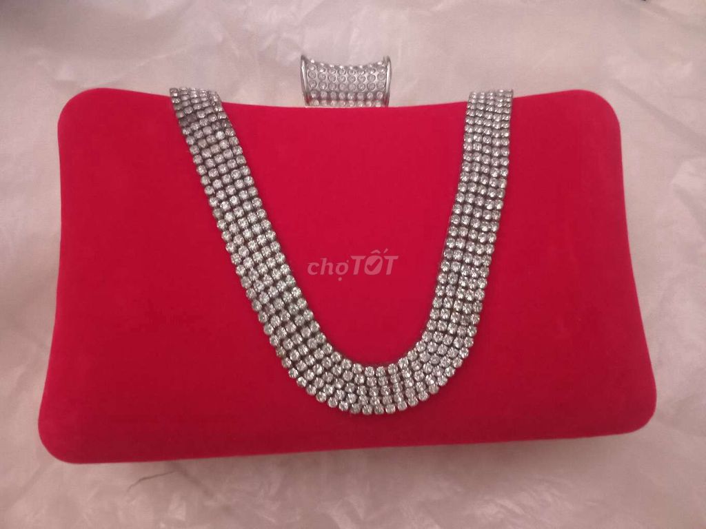 Ví cầm tay Nhung Nữ Đỏ 20cm. Mua bán Túi xách tại Quận 5 Tp Hồ Chí Minh được đăng bởi Nguyenphuong hình 1