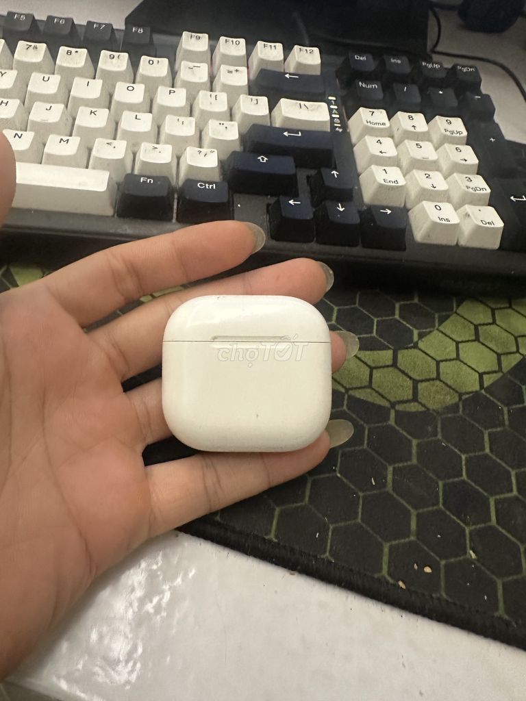 Tai nghe không dây Apple AirPods 4 Trắng. Mua bán Tivi, Âm thanh tại Quận 1 Tp Hồ Chí Minh được đăng bởi Nguyễn Đình Đệ hình 1