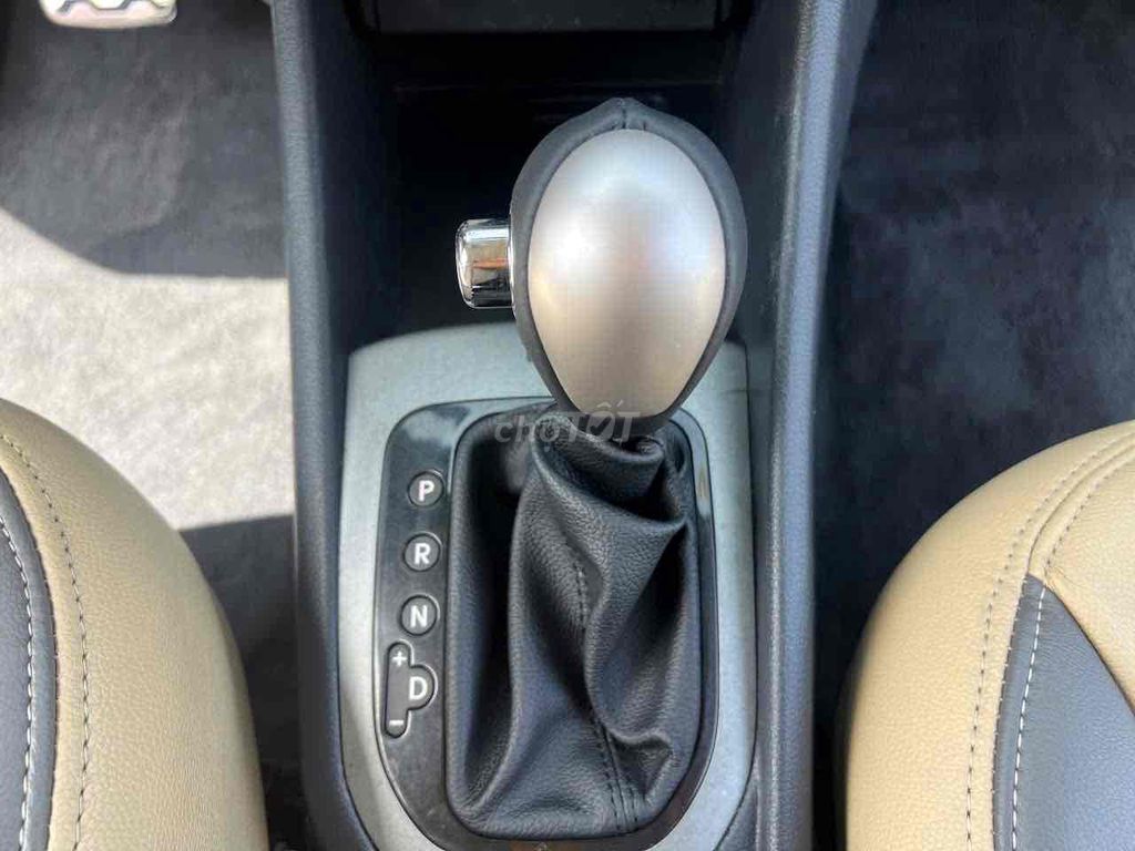 Kia Rio 2015 Số tự động màu Đỏ. Mua bán Ô tô tại Quận 12 Tp Hồ Chí Minh được đăng bởi TRƯƠNG CHÍ LÂM hình 4