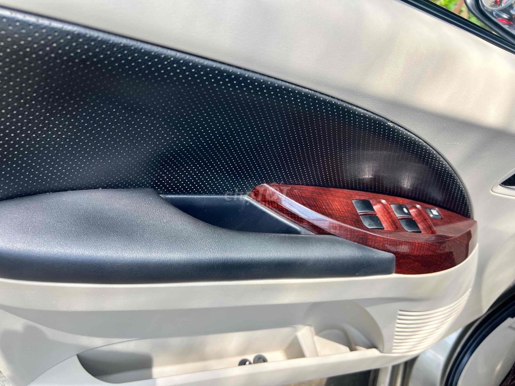 Mitsubishi Grandis 2009 2.4 Mivec - 115000 km. Mua bán Ô tô tại Thị xã Tân Uyên Bình Dương được đăng bởi Thi  hình 10