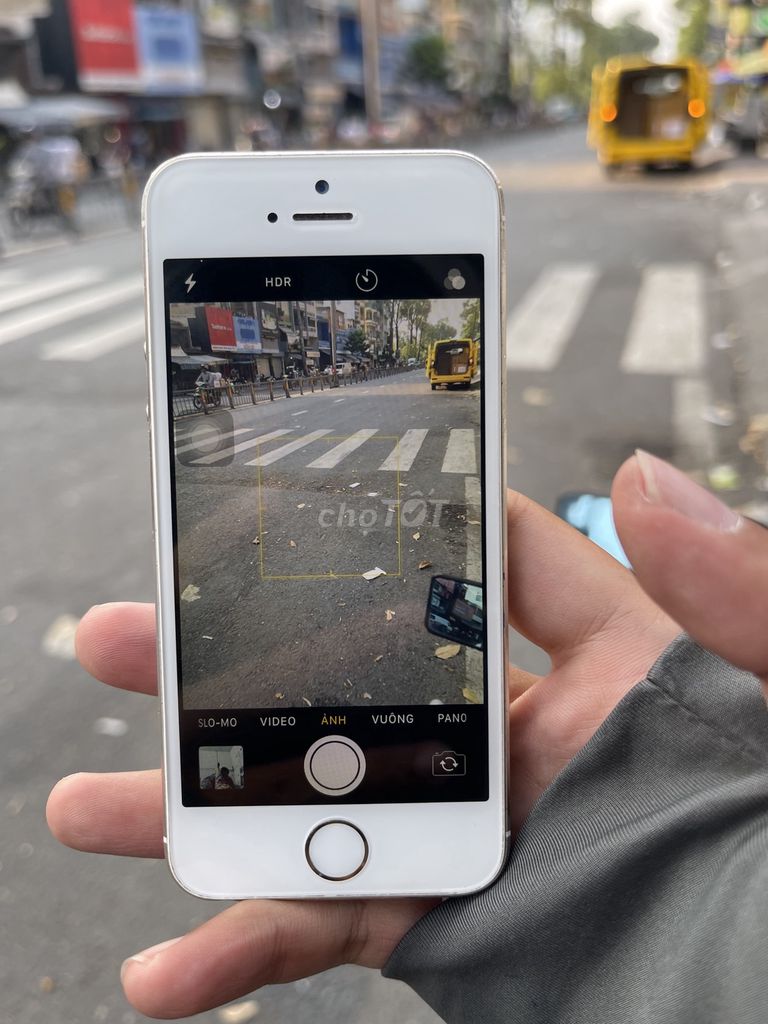 Apple iPhone 5s 16GB Vàng Đã dùng. Mua bán Điện thoại tại Quận 8 Tp Hồ Chí Minh được đăng bởi Huy Trần hình 1