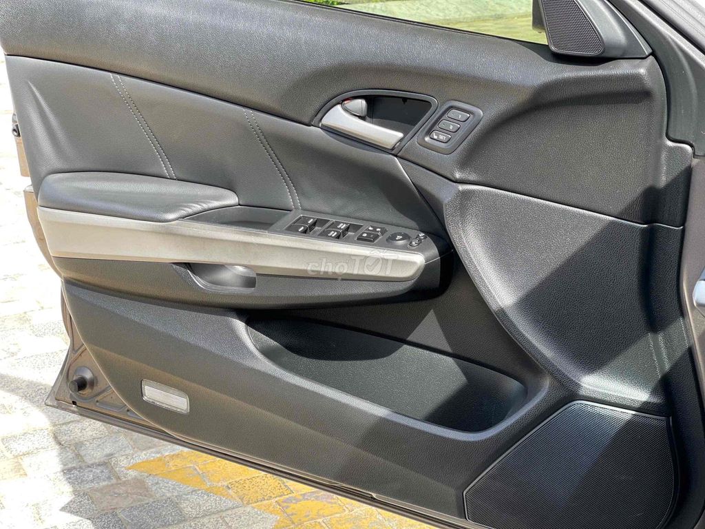 Honda Accord 2012 3.5 AT - 67000 km. Mua bán Ô tô tại Quận Long Biên Hà Nội được đăng bởi Mr Tài Oto hình 16