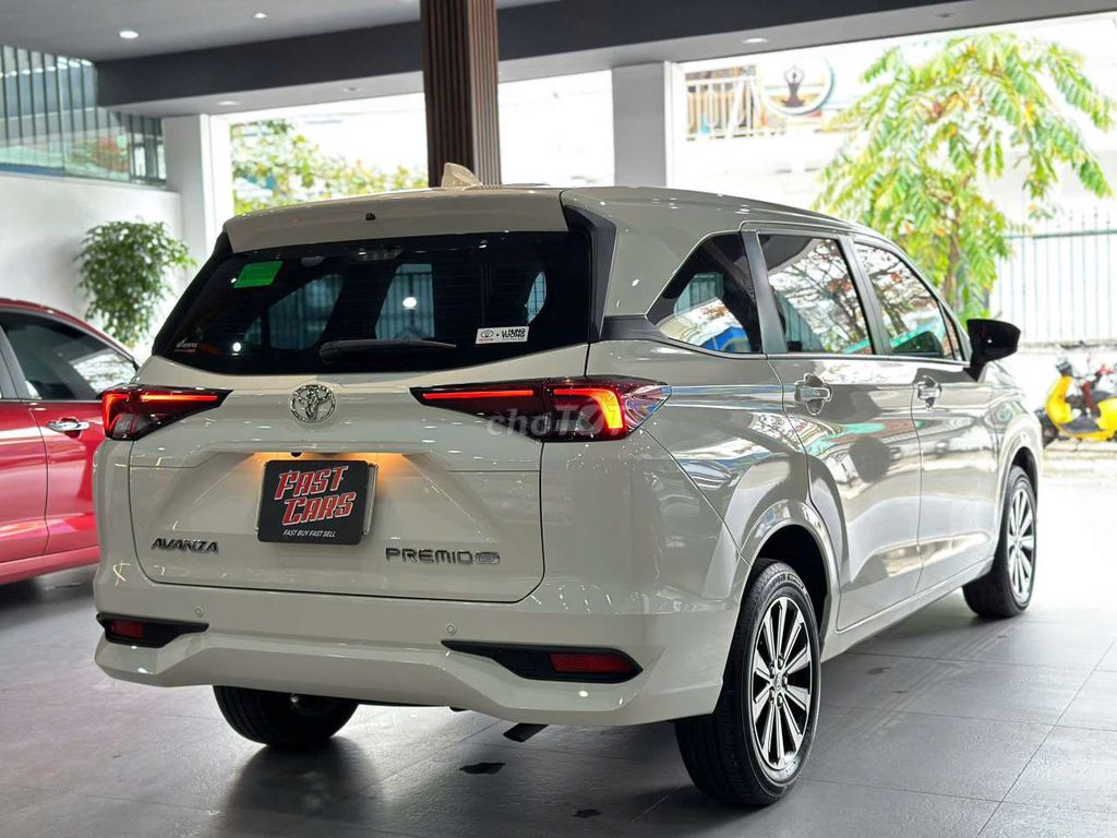 Toyota Avanza Premio 2023 1.5AT,màu trắng,24.000km. Mua bán Ô tô tại Quận Bình Tân Tp Hồ Chí Minh được đăng bởi Son Do hình 3
