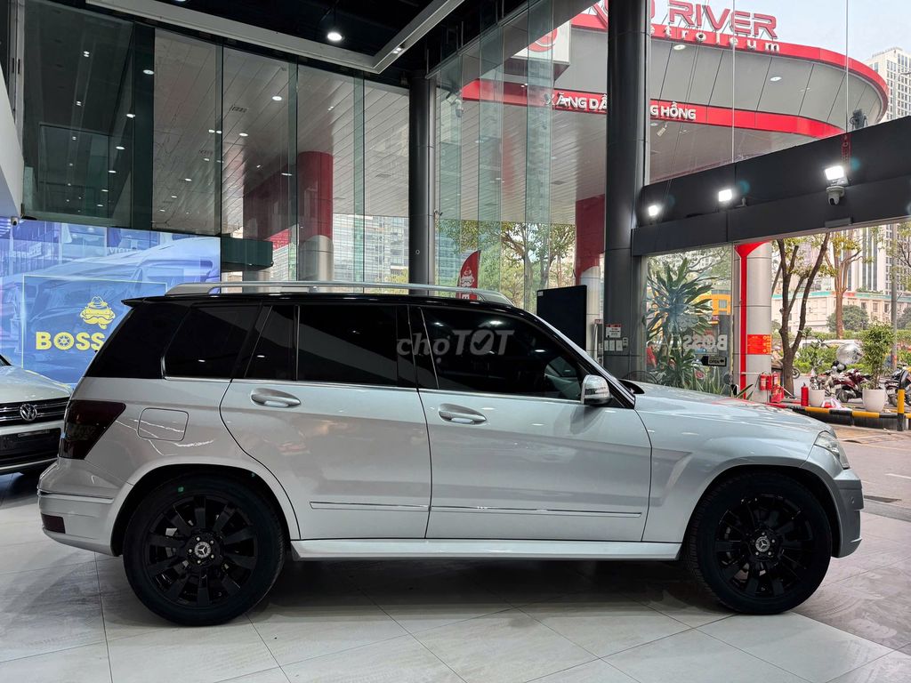 Mercedes Benz GLK Class 2009  - 100000 km. Mua bán Ô tô tại Quận Thanh Xuân Hà Nội được đăng bởi Nguyễn Tuấn Hoàng hình 4