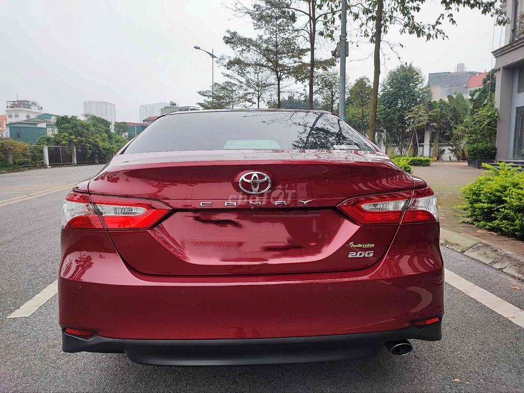 Bán xe Toyota Camry 2020 2.0G màu đỏ số tự động