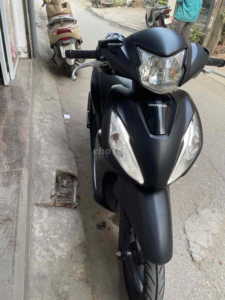 Vision 2021 Bản Đặc Biệt Biển 29 Nguyên Zin Êm Ru. Mua bán Xe máy tại Quận Hai Bà Trưng Hà Nội được đăng bởi Tuấn Giang hình 1