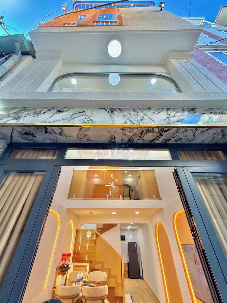 Аренда · 4 комн. · 30 м² · Quận Bình Thạnh, ул. Đường Xô Viết Nghệ Tĩnh