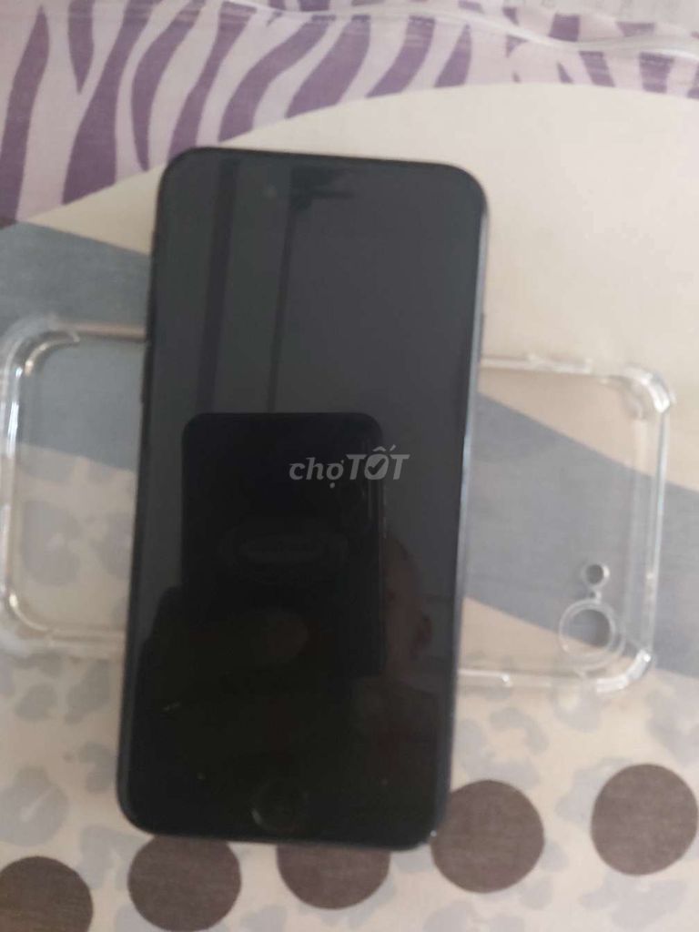 IPhone 7 quốc tế 128 màn zin còn vân tay. Mua bán Điện thoại tại Quận Bình Tân Tp Hồ Chí Minh được đăng bởi HUỲNH hình 1