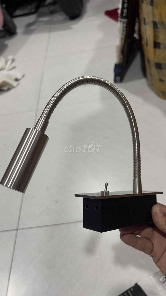 thanh lý đèn đọc sách linh hoạt xoay 360 độ. Mua bán Đèn tại Quận 8 Tp Hồ Chí Minh được đăng bởi Philipky hình 1