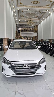 Hyundai Elantra 1.6 MT  2021 bản đủ