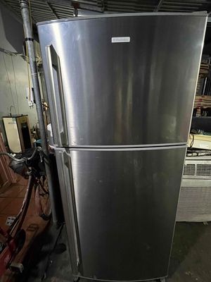 Tủ lạnh 440L Electrolux ETE4407SD gia đình bán
