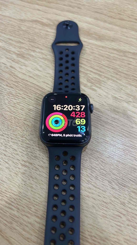 Apple Watch SE Đen Đã sử dụng. Mua bán Thiết bị đeo thông minh tại Thành phố Thủ Dầu Một Bình Dương được đăng bởi TXTrang hình 1