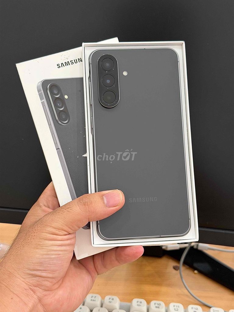 Samsung A56 5G 256GB Xám 99% đẹp. Mua bán Điện thoại tại Quận Ninh Kiều Cần Thơ được đăng bởi Cầm Đồ Tấn Lợi hình 1