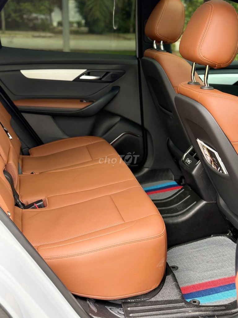 VINFAST VF8 PLUS 2025 Стеклянная крыша Есть автокредит