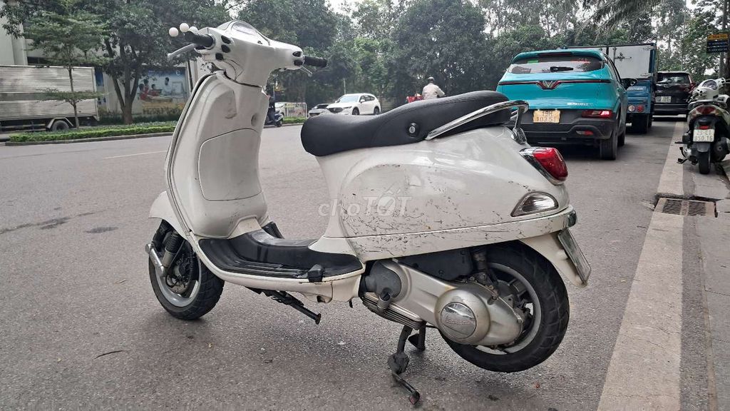 Piaggio Vespa LX Trắng 44426 km. Mua bán Xe máy tại Quận Hai Bà Trưng Hà Nội được đăng bởi bùi hữu liêm  hình 4