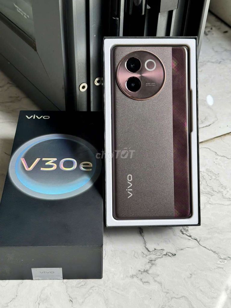 Vivo V30E 12/256GB VN zin keng fb bh dài