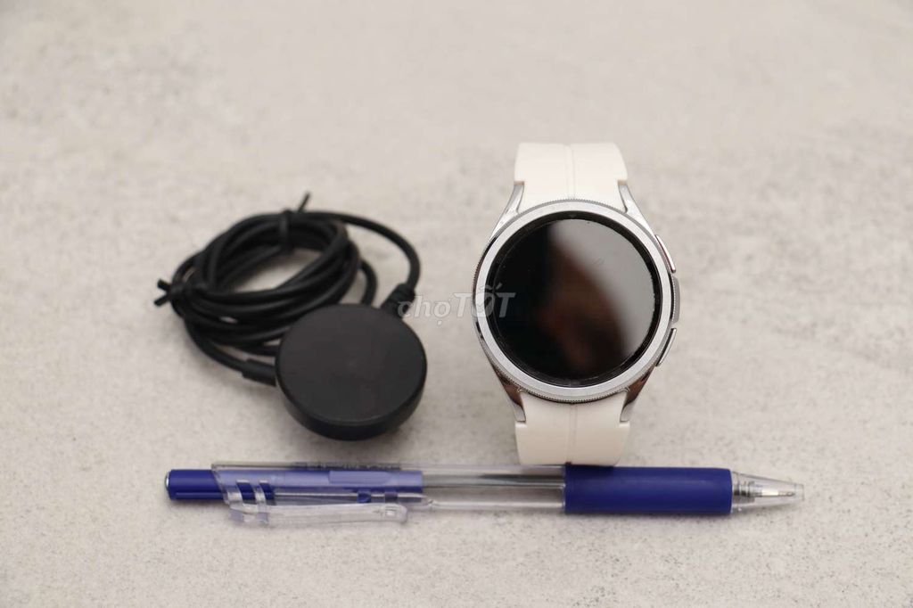 Samsung Watch 6 Classic 43mm Trắng 97%. Mua bán Thiết bị đeo thông minh tại Quận 6 Tp Hồ Chí Minh được đăng bởi Quoc Anh hình 1