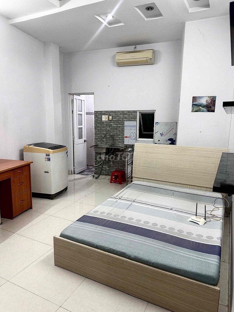 Chính Chủ Cho Thuê Phòng HXH 419 CMT8 Q.10 Giá 4,2tr Ful NT Ạ LH Em