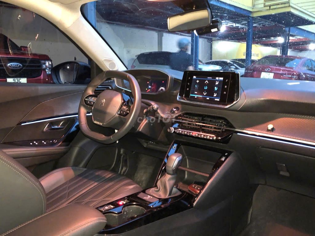 Peugeot 2008 2022 GT Line 1.2 AT. Mua bán Ô tô tại Quận Tân Phú Tp Hồ Chí Minh được đăng bởi Nguyễn Tân Xe Lướt  hình 6