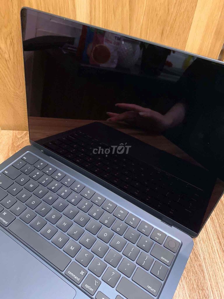 MacBook Air M4 13.6 inch 16/256 100% pin BH2027. Mua bán Laptop tại Quận Hoàng Mai Hà Nội được đăng bởi Huỳnh Hiiệp hình 1