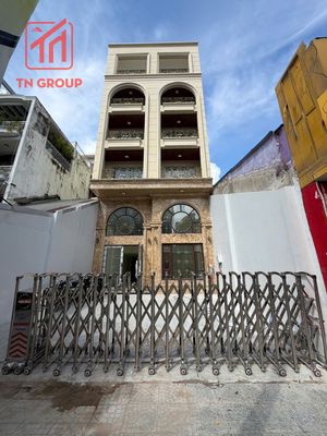 Аренда · 11 комн. · 160 м² · Quận 10, ул. Đường Cách Mạng Tháng 8