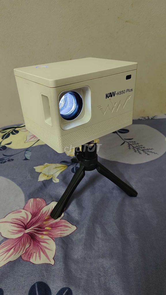 Máy chiếu Kaw K650 Plus Full HD. Mua bán Đồ dùng văn phòng tại Quận Tây Hồ Hà Nội được đăng bởi Bia Chính Hãng hình 1