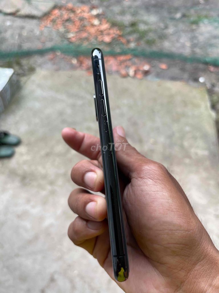 Apple iPhone Xs 64GB Đen. Mua bán Điện thoại tại Huyện Tiểu Cần Trà Vinh được đăng bởi Trinh Diem hình 1