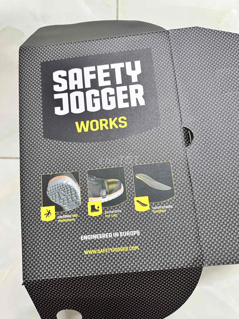 Giày bảo hộ Safety Jogger Xám Nữ Size 38. Mua bán Giày dép tại Thị xã Bến Cát Bình Dương được đăng bởi Trang Lê hình 1