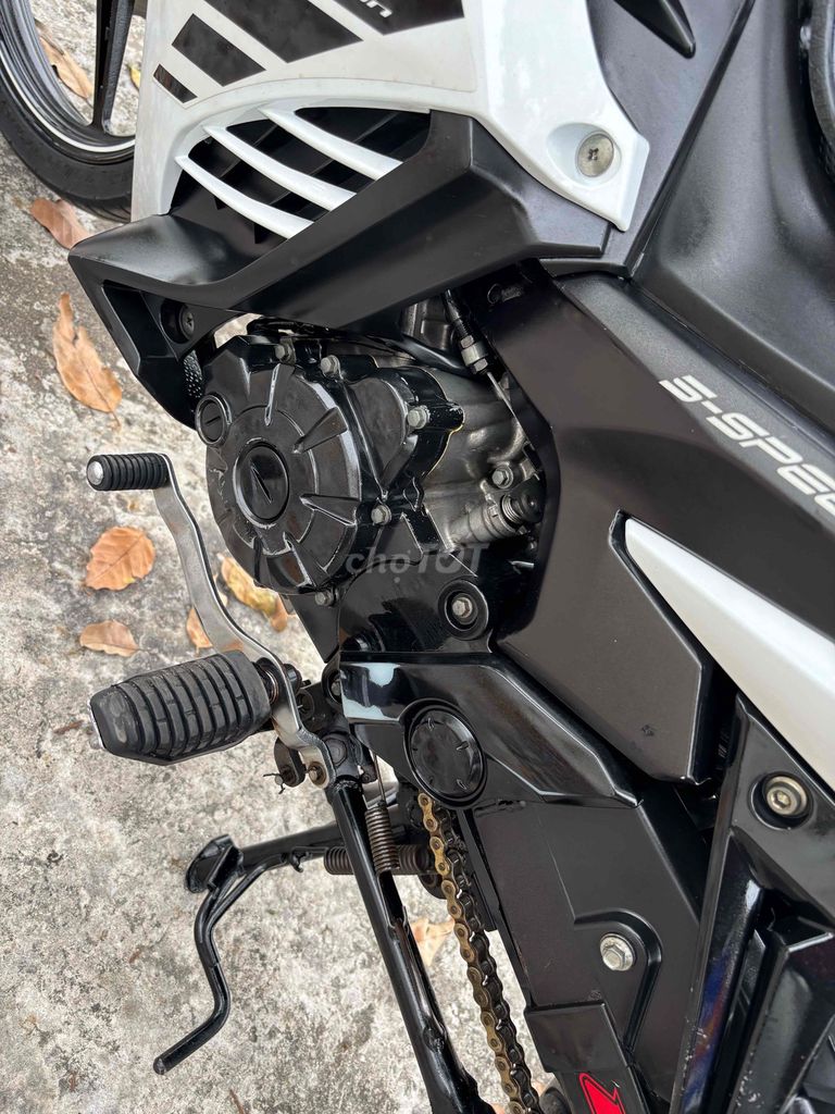 Yamaha Exciter 135 Trắng Đen Đỏ. Mua bán Xe máy tại Thị xã Bến Cát Bình Dương được đăng bởi xe máy trả góp tín nghĩa  hình 1